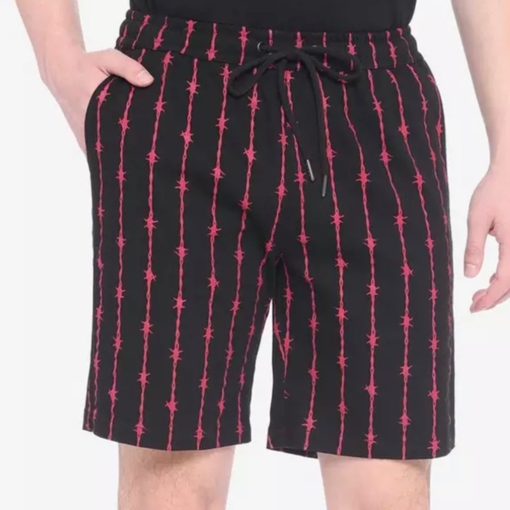 5/$25 ☀️ 
NWT Hot Topic Black & Red Barbed Wire Shorts